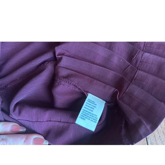 American Eagle Vintage Tank Pleated Embroidered Size Medium - Picture 9 of 10